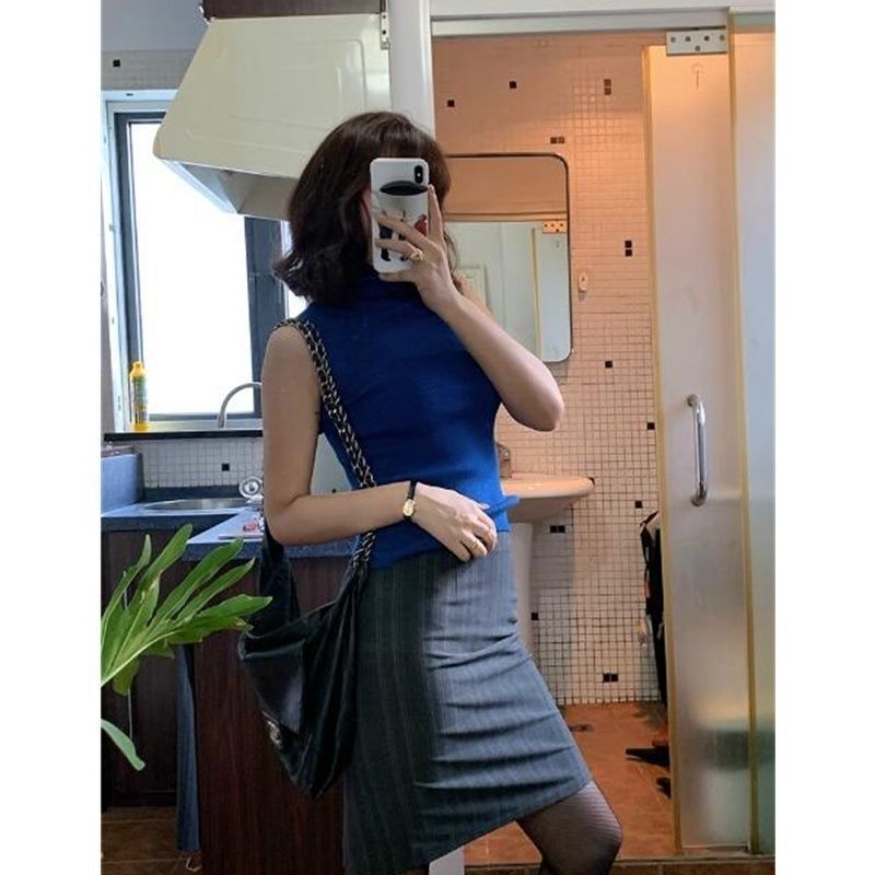 High-waisted Versatile Midi Skirt With A Back Slit photo 6