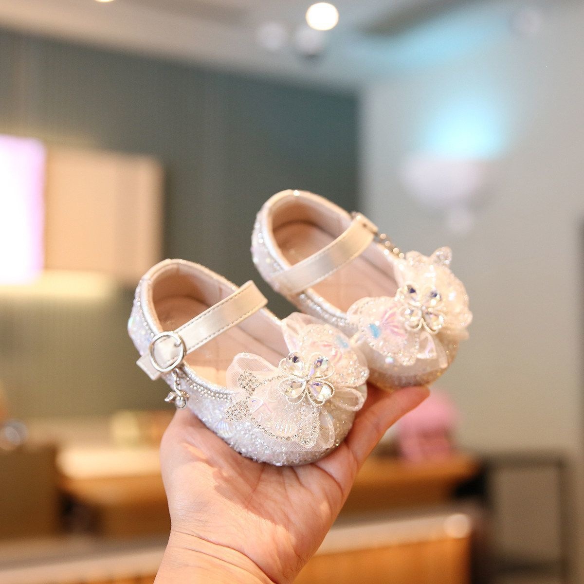 Little Girls Bow-tie Leather Shoes photo 5