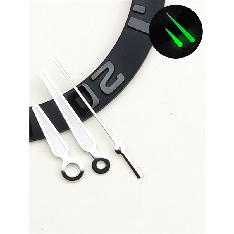 Pilots Three-hand Watch With Green Luminous Hands photo 3