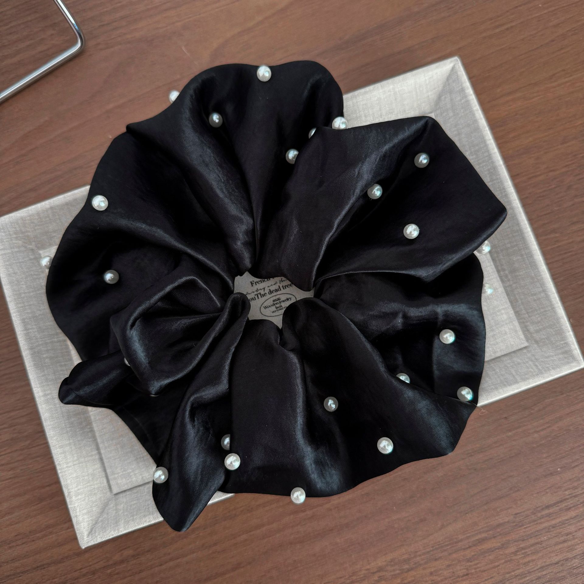 French-style Womens Bun Hair Tie photo 3