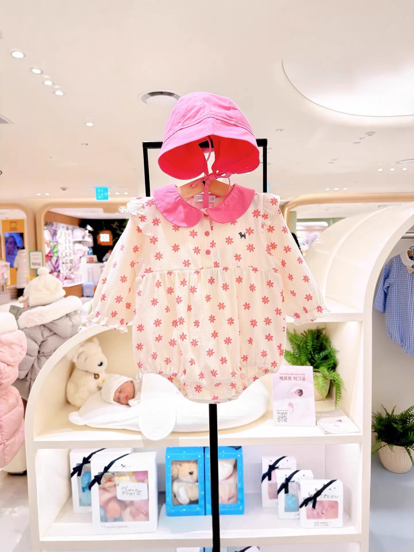 Cute Floral Romper With Hood photo 4