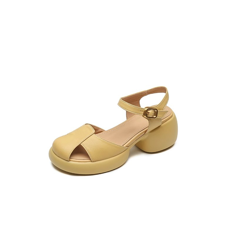 Trendy Thick-soled Hollowed-out Closed-toe Sandals With A Cushioned Feel photo 3
