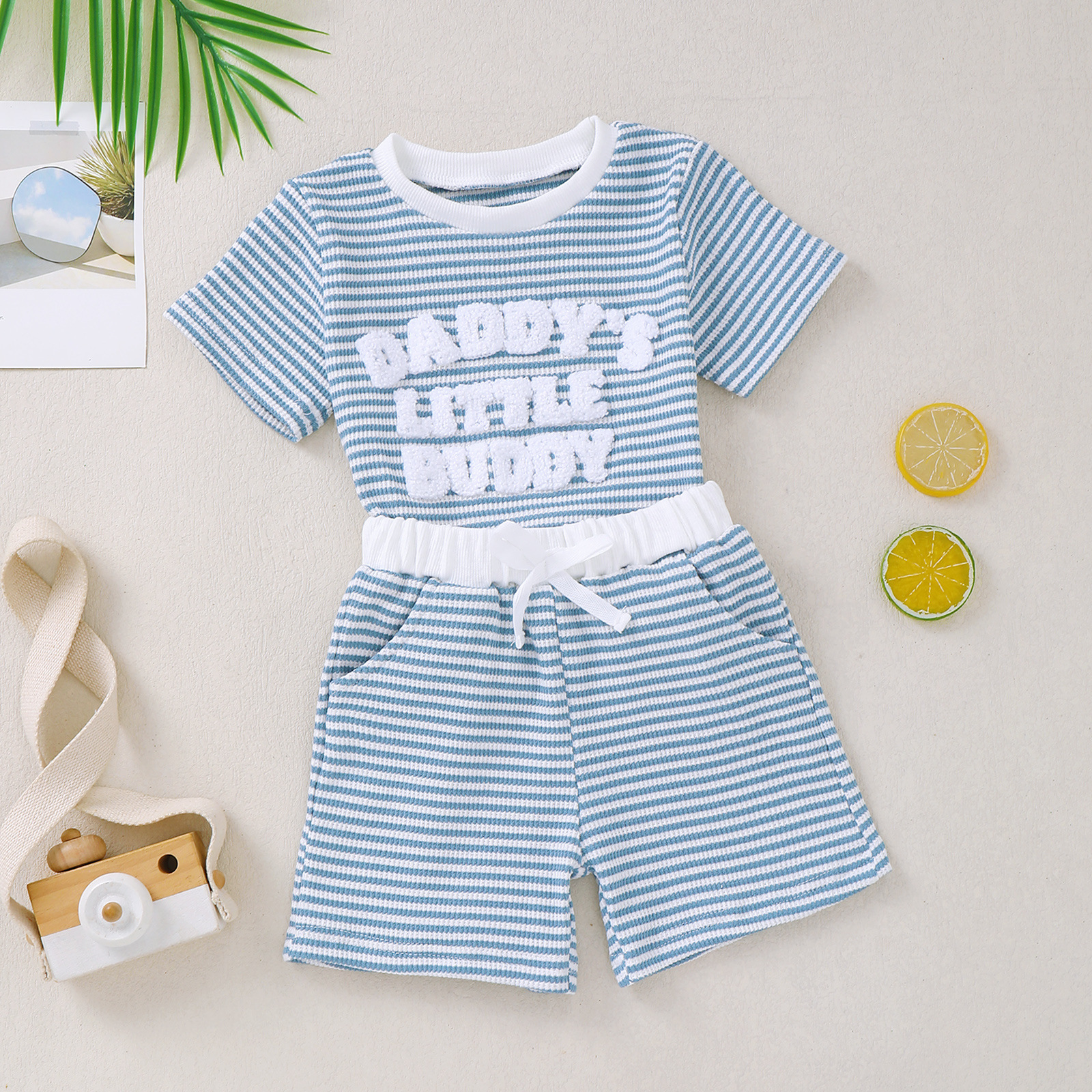 Embroidered Short-sleeve Hoodie And Shorts Two-piece Set photo 4