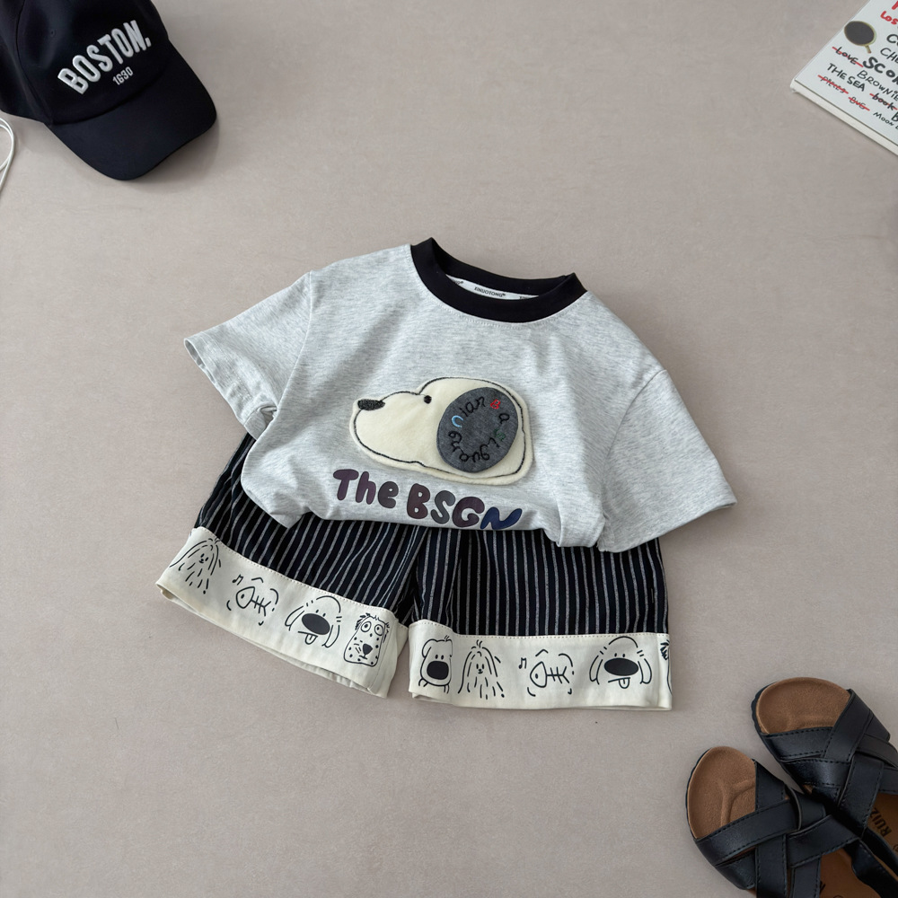 Fashionable Cartoon Short-sleeve Top And Shorts Set photo 2