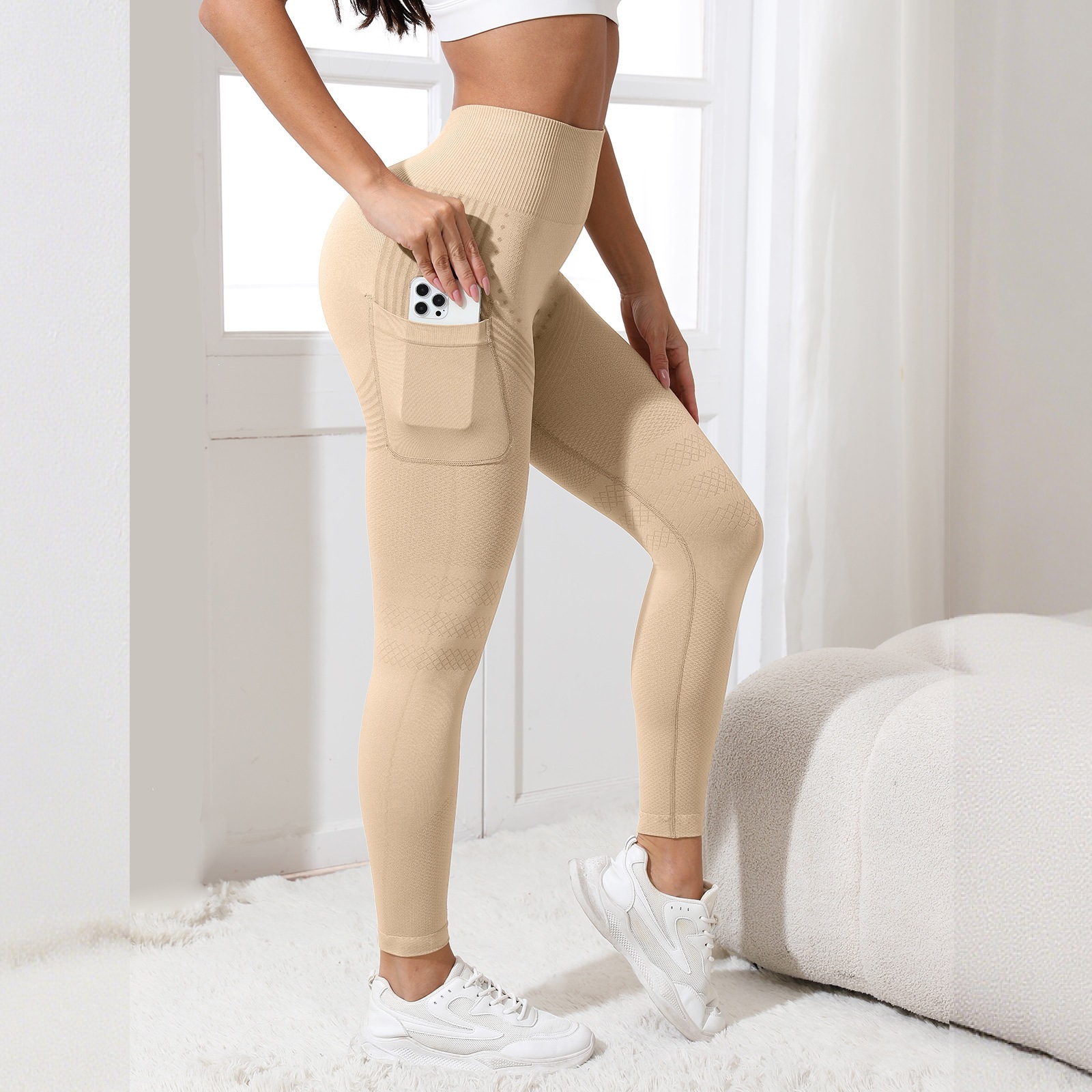 Pocketed Seamless Butt-lifting Workout Leggings photo 6