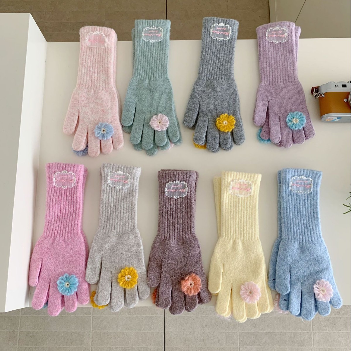 Women's Winter Lace Flower Knitted Gloves photo 4