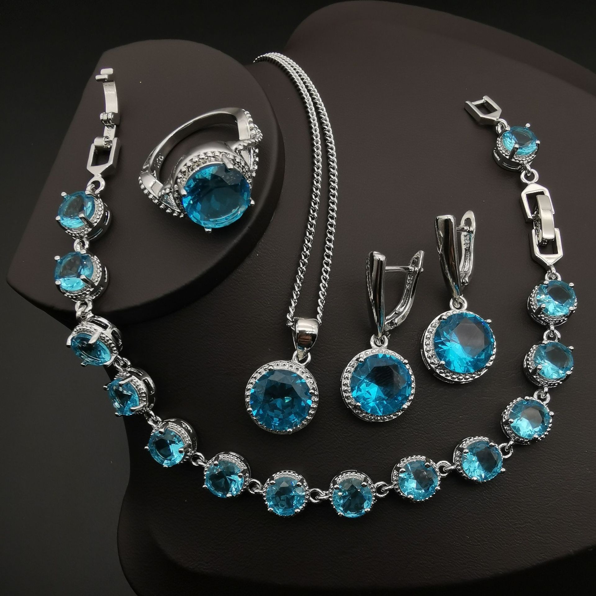 European And American Style Jewelry Round Diamond 4 PCs Set photo 5
