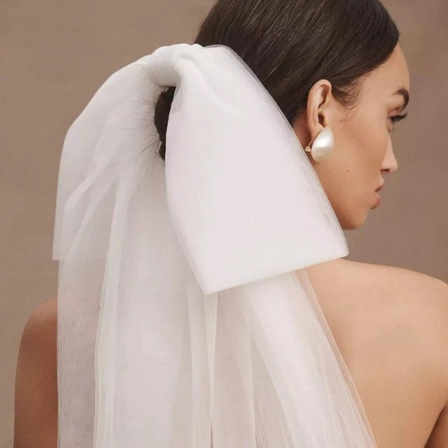 New Minimalist White Double-layer Tulle Bridal Veil With A Bow photo 5