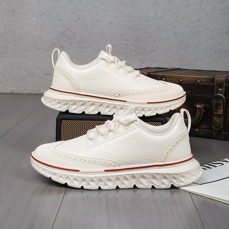 Versatile Men's Athletic Sneakers Woven Design photo 4