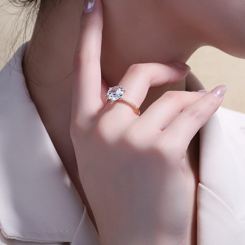 Fashionable Geometric Six-Prong Diamond Ring photo 6