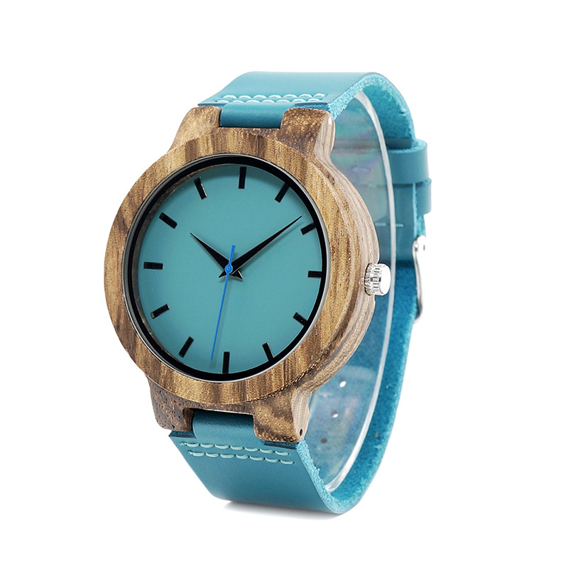 Simple Wooden Watch As A Birthday Gift For Students photo 7