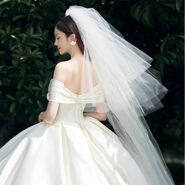 Hard-tulle Veil Sheer And Minimalist Three-tiered Design For Bridal Wedding Styling photo 5