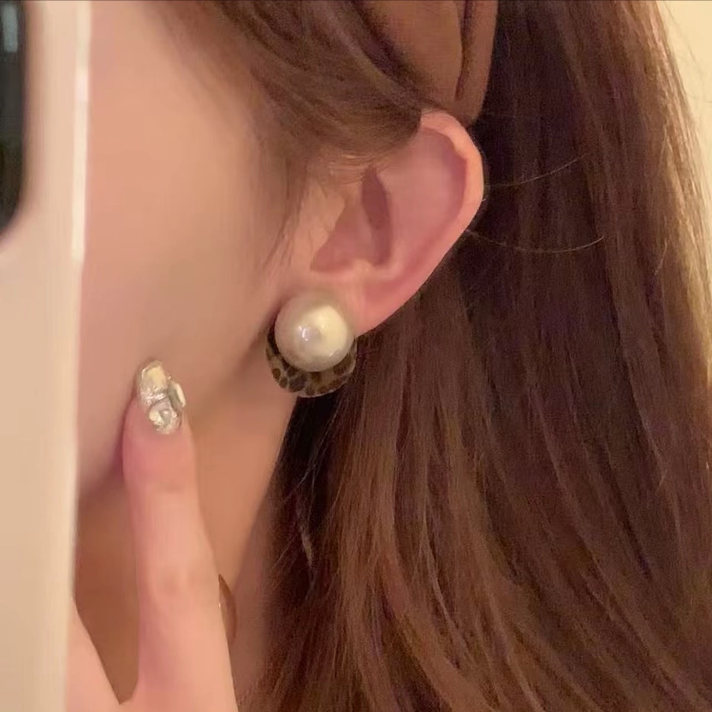 Korean-style Retro Leopard-print Pearl Stud Earrings photo 6