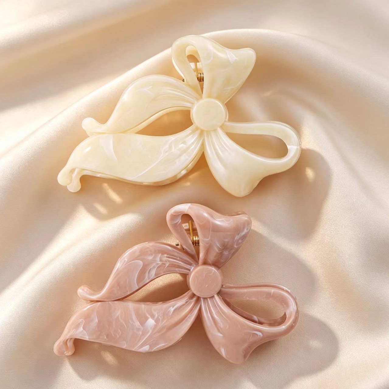 Niche Three-dimensional Bow Hair Clip Design photo 5