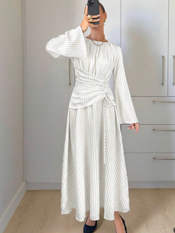 Long-sleeve Crew-neck Dress With Vertical Stripes photo 4