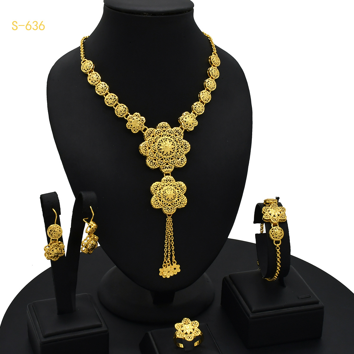 24K Gold Plated Arabic Women's Bridal Jewelry Suit photo 3
