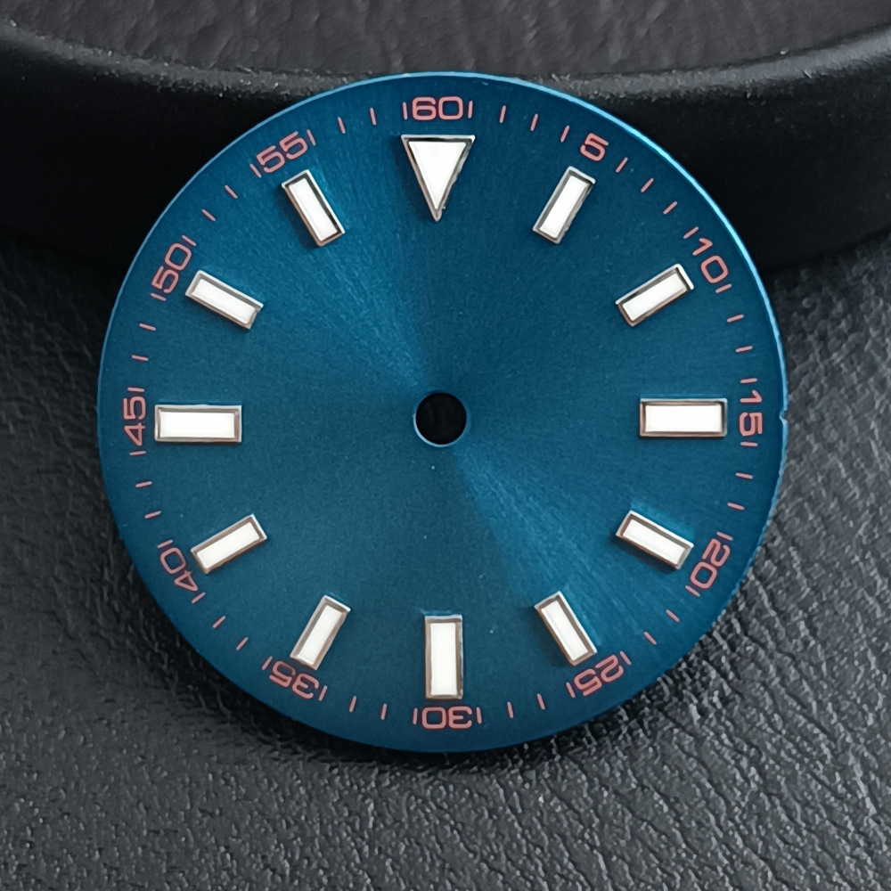 Lightning-style Luminous Dial With A Mechanical Movement photo 2