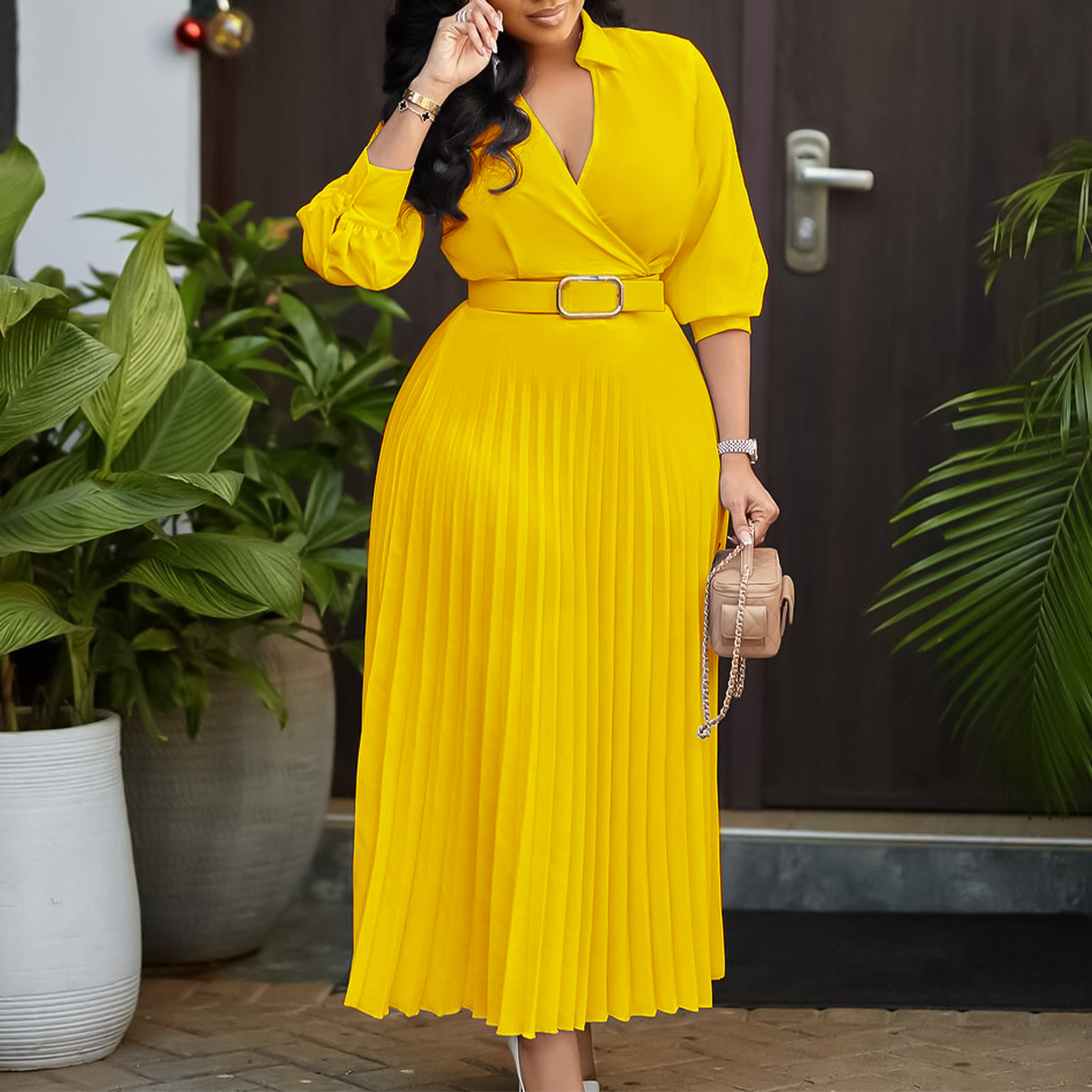 Fashionable V-neck Solid-color Long-sleeved Dress photo 1