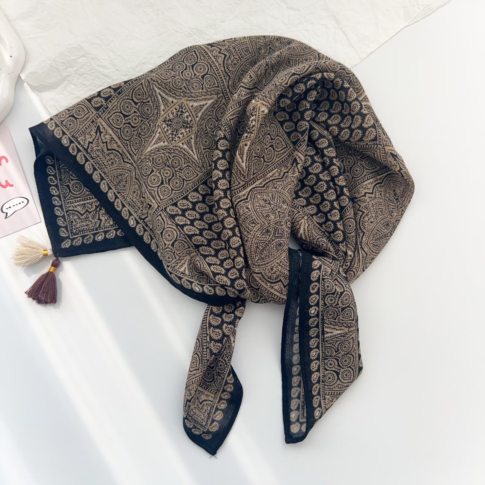 Tassel-trimmed Triangular Scarf Decoration photo 4
