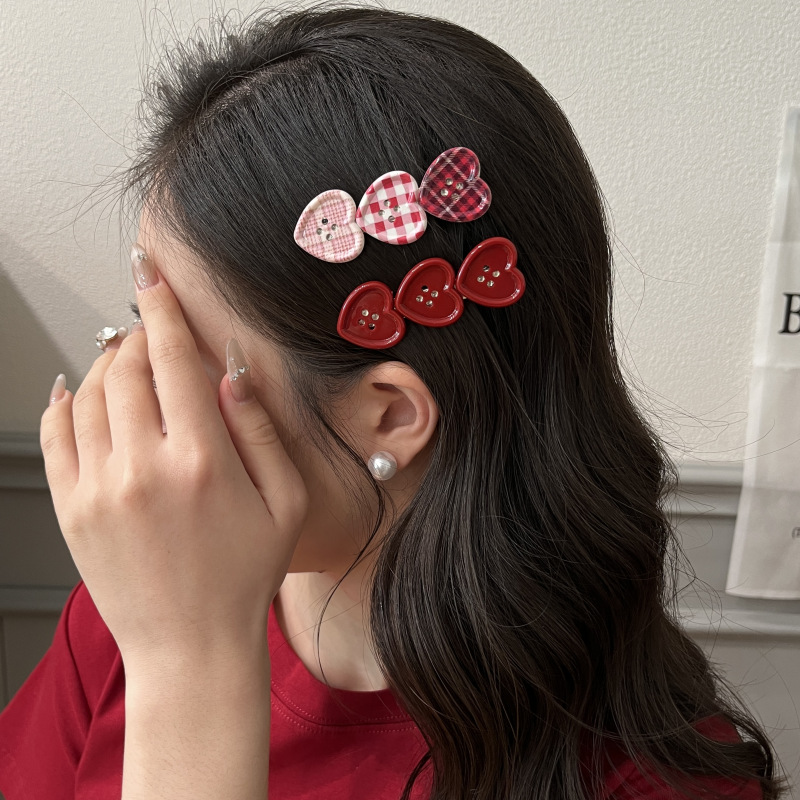 Sweet Plaid Heart-button Hair Clip Side-parting Bangs photo 2