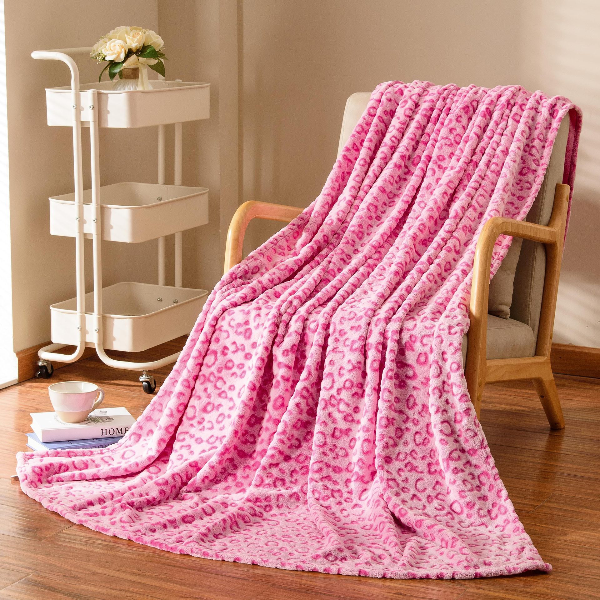 Classic Leopard-print Flannel Blanket Modern Style photo 3