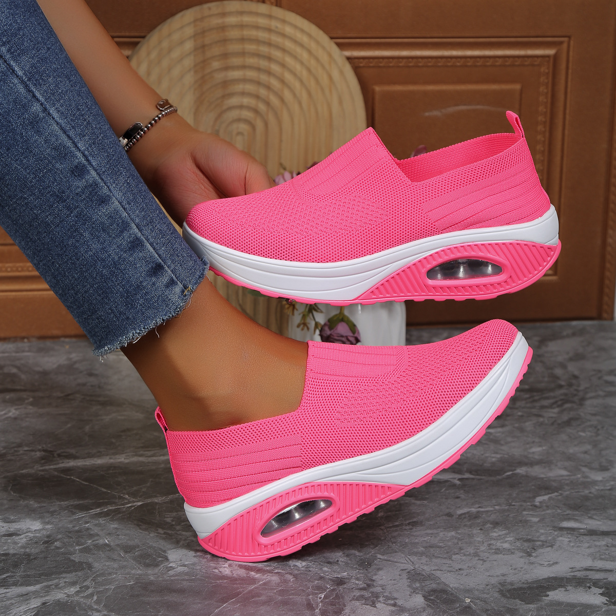 New Women's Leisure Sports Air Cushion Non-slip Flying Woven Women's Shoes photo 8