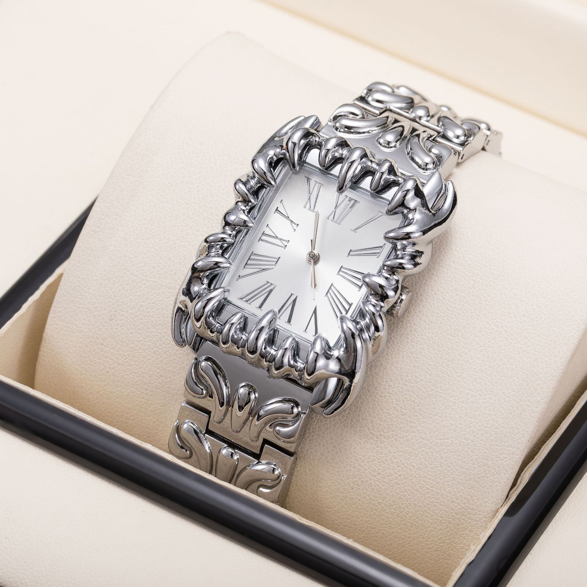 European And American Style Retro Personalized Embossed Irregular Shaped Pointed Claw Mens Watch photo 4