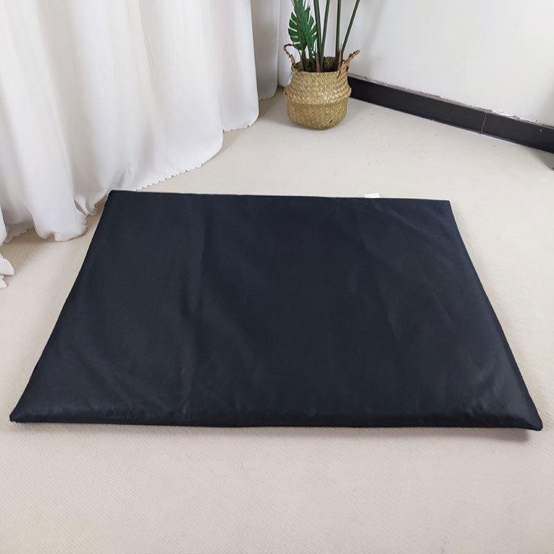 Tear-resistant Waterproof Oxford Fabric Mat photo 1
