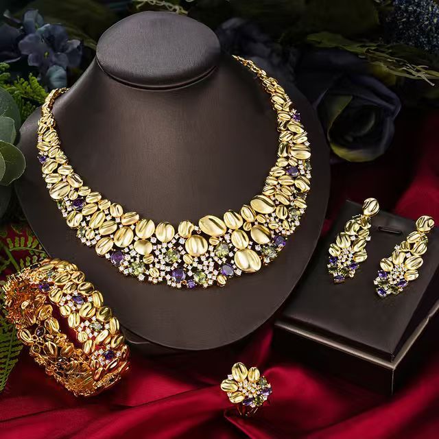 Exaggerated Necklace And Earring Wedding Set, Luxurious And Fashionable photo 4