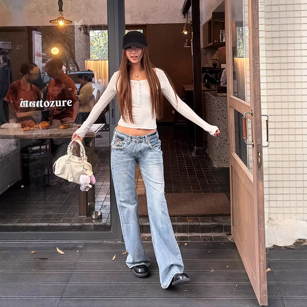 Women's Casual American-style Straight-leg Jeans photo 2