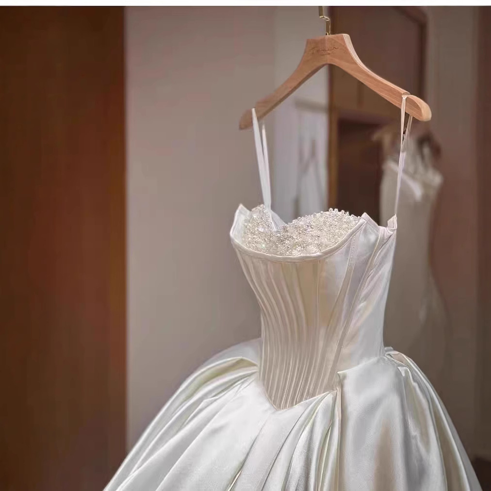 Elegant Temperament High Waisted Women's Satin Main Wedding Dress photo 2
