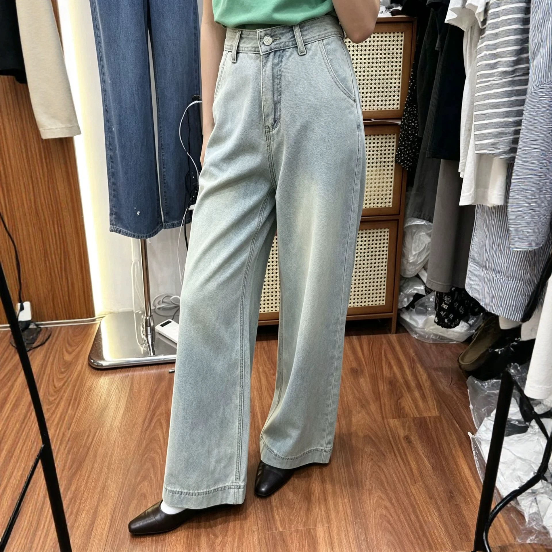 Women's Washed Blue Wide-Leg Denim Pants photo 4