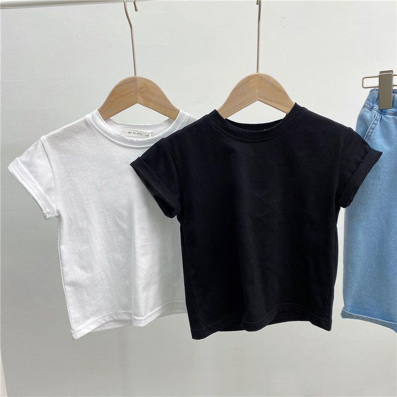 Stylish And Versatile Tops For Boys And Girls photo 1