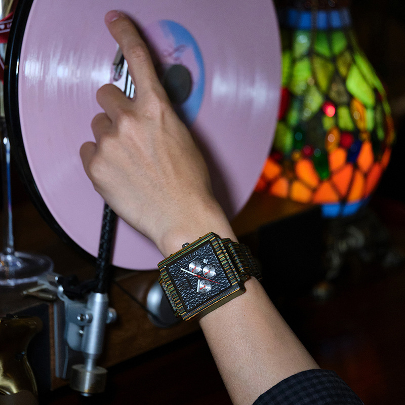Fashionable Classic Analog Quartz Watch photo 1