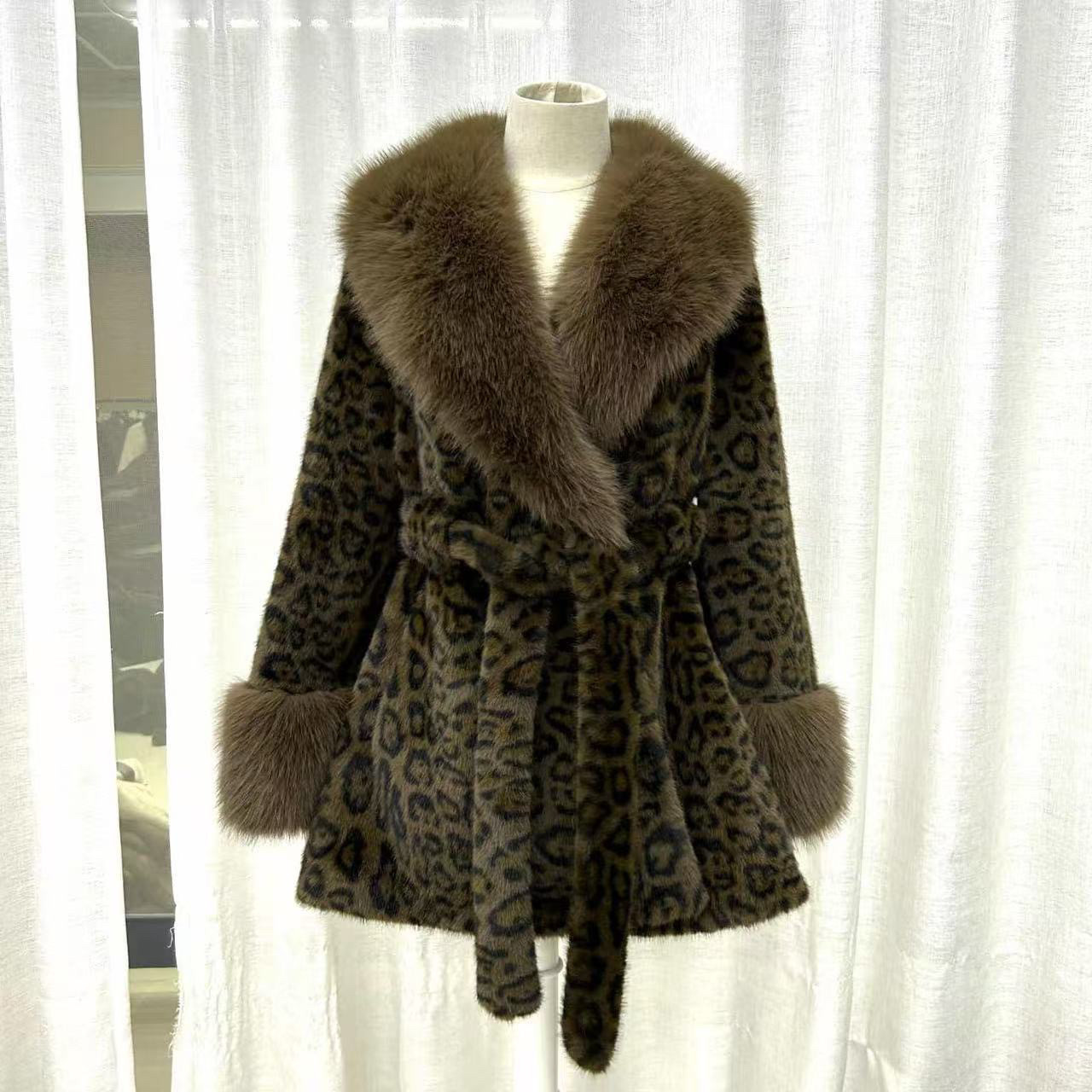 Stylish High-end Fur-and-fabric Faux Mink Coat photo 7