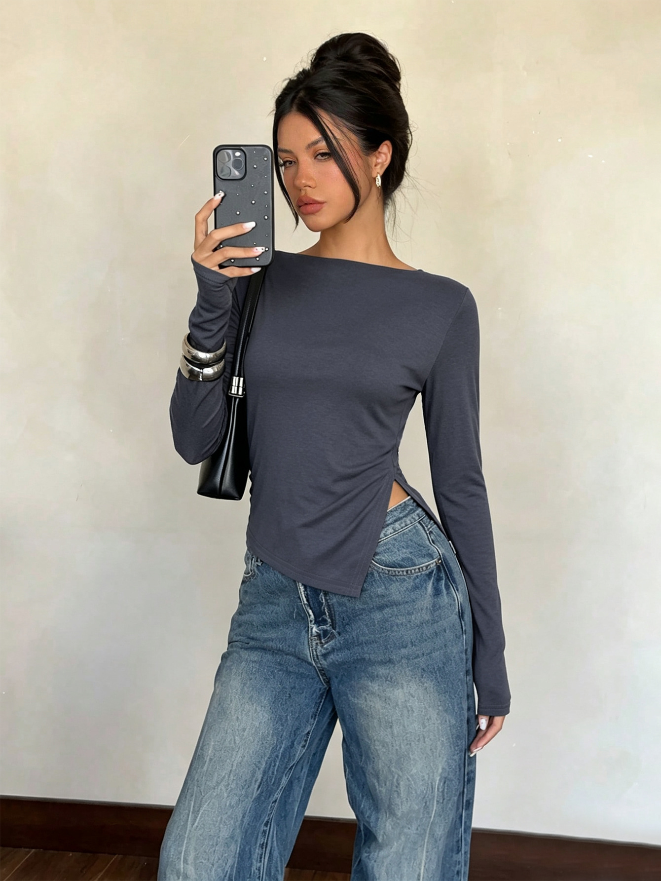 Backless Design Waist-cinching For A Slimming Effect Asymmetrical Hem With A Slit photo 5