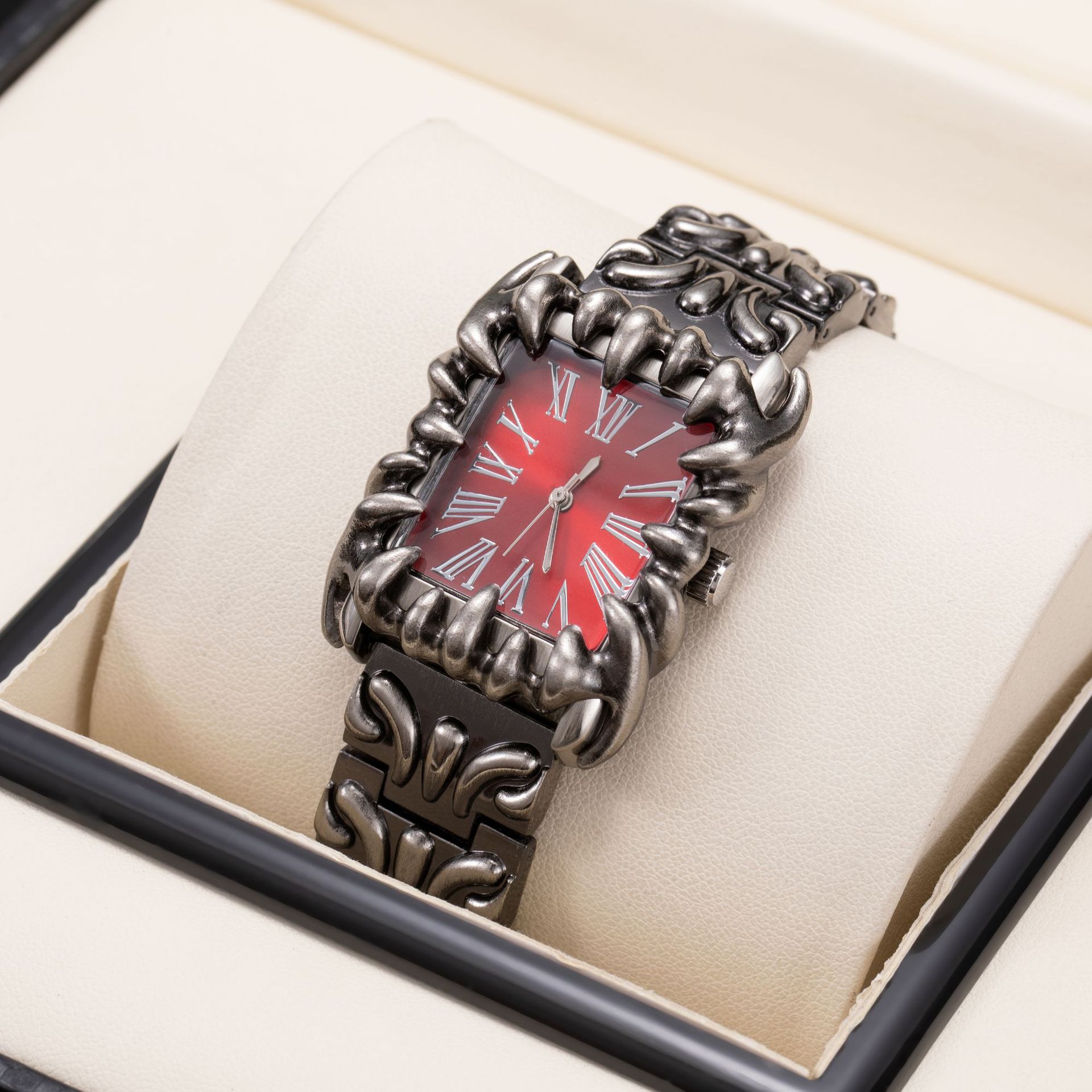 European And American Style Retro Personalized Embossed Irregular Shaped Pointed Claw Mens Watch photo 3