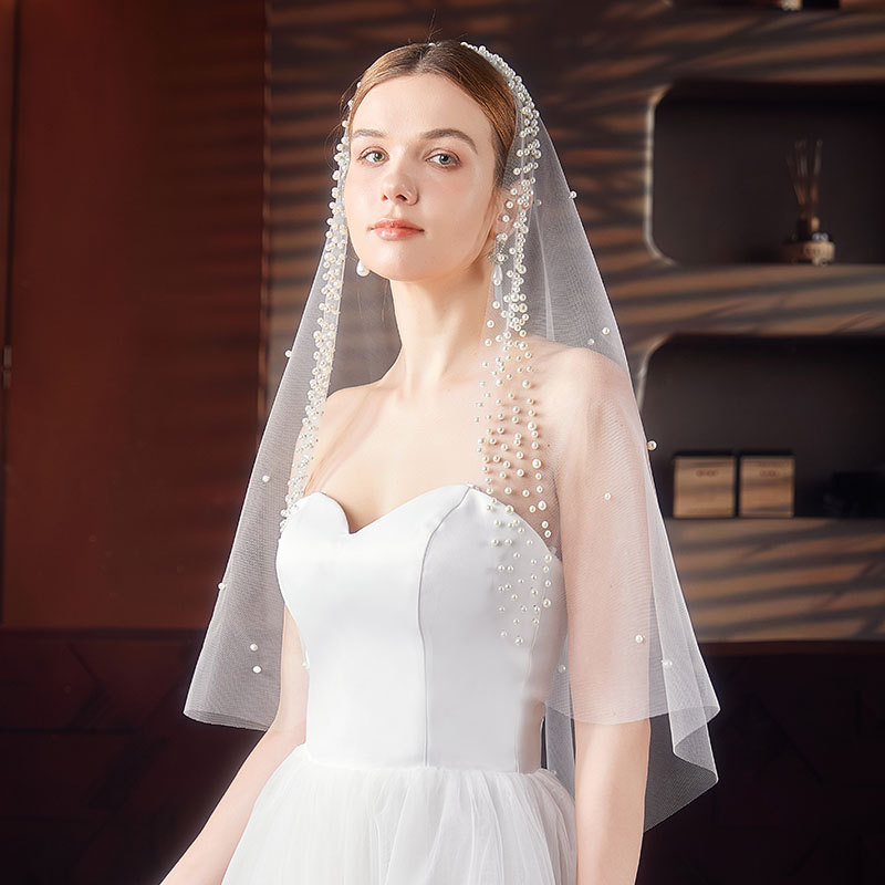 Bridal Beaded Single-layer Mid-length Veil photo 5