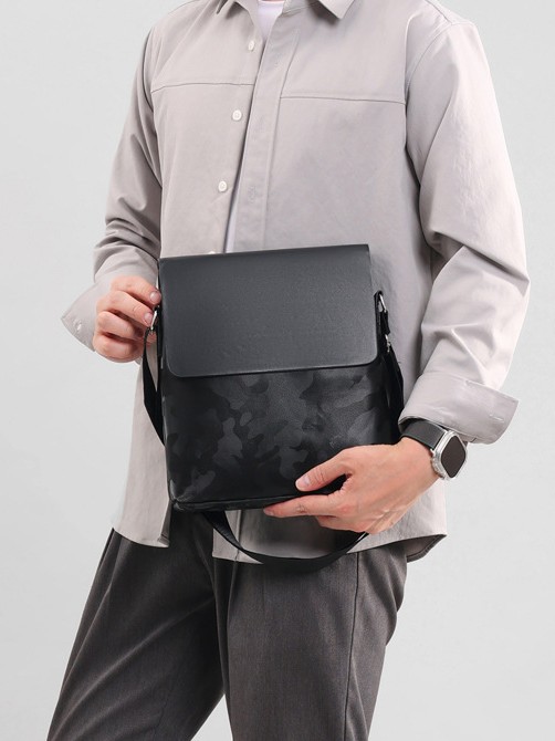 Large-capacity Mens Single-shoulder Crossbody Bag photo 7