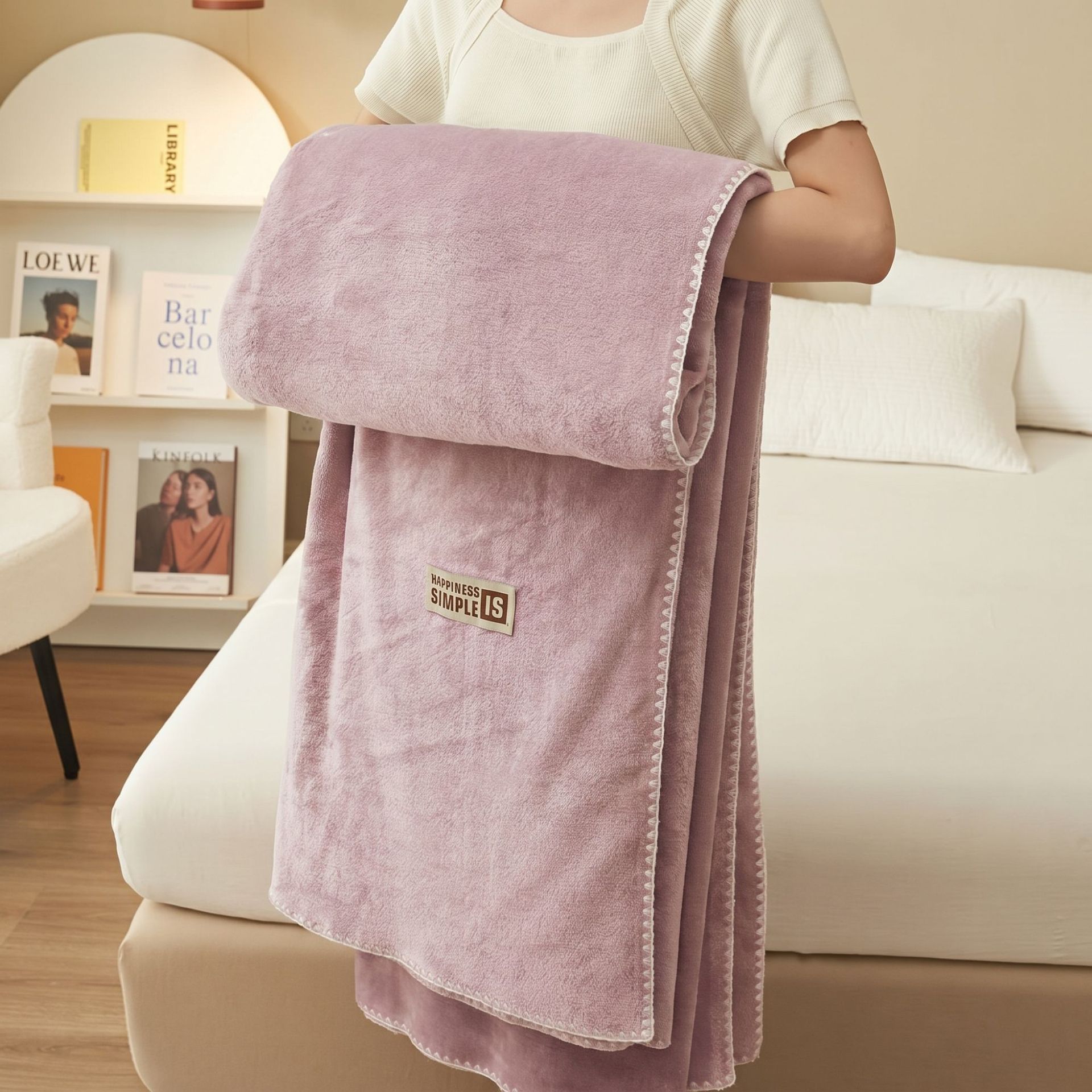 Thickened Flannel Shawl Air-conditioning Blanket photo 5