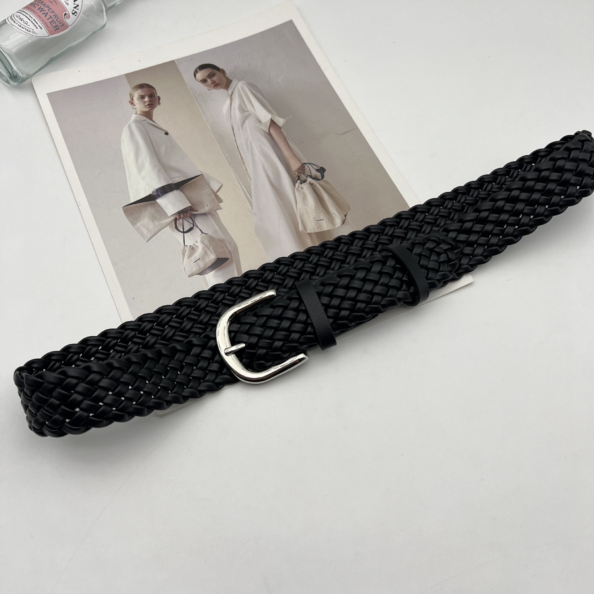 Niche-design Rivet Thin Leather Belt photo 3