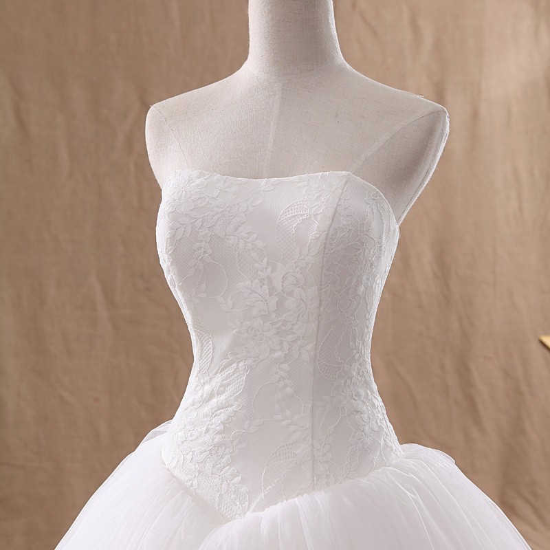 Simple And Elegant Strapless Lace Wedding Dress photo 2