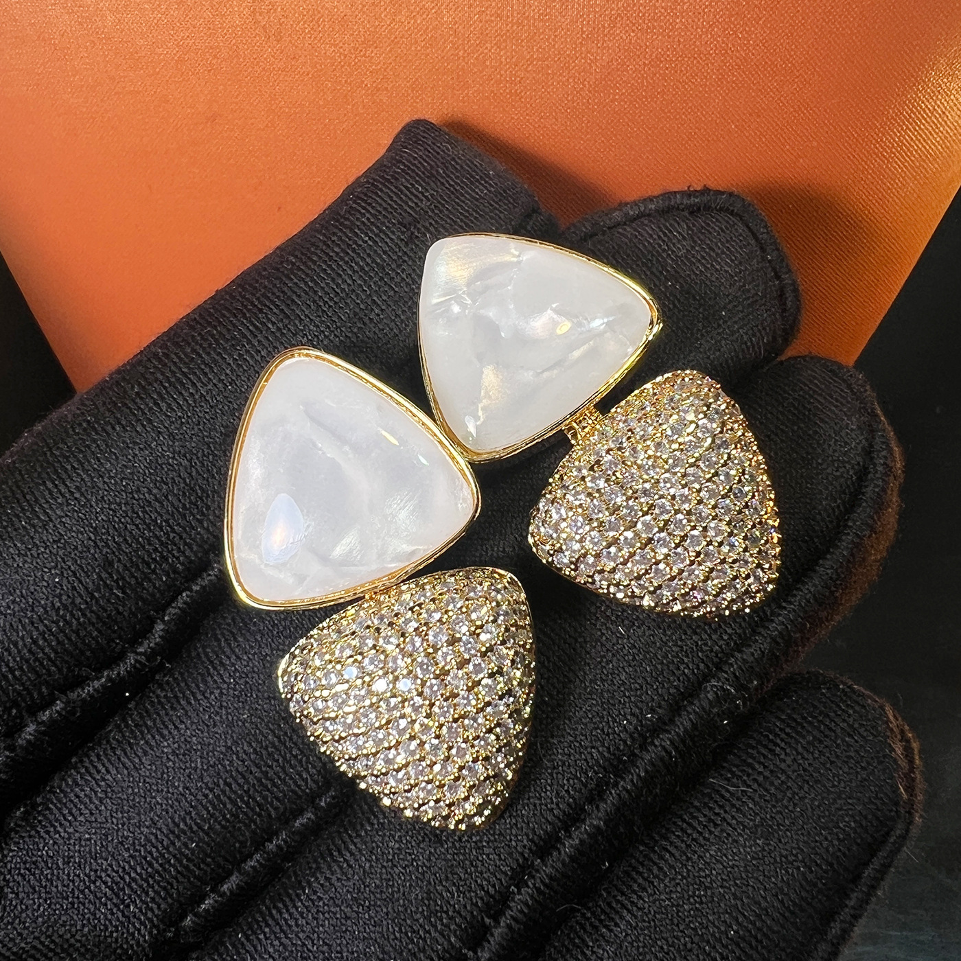 Natural White Shell Springsummer Geometric Minimalist Versatile Earrings photo 1