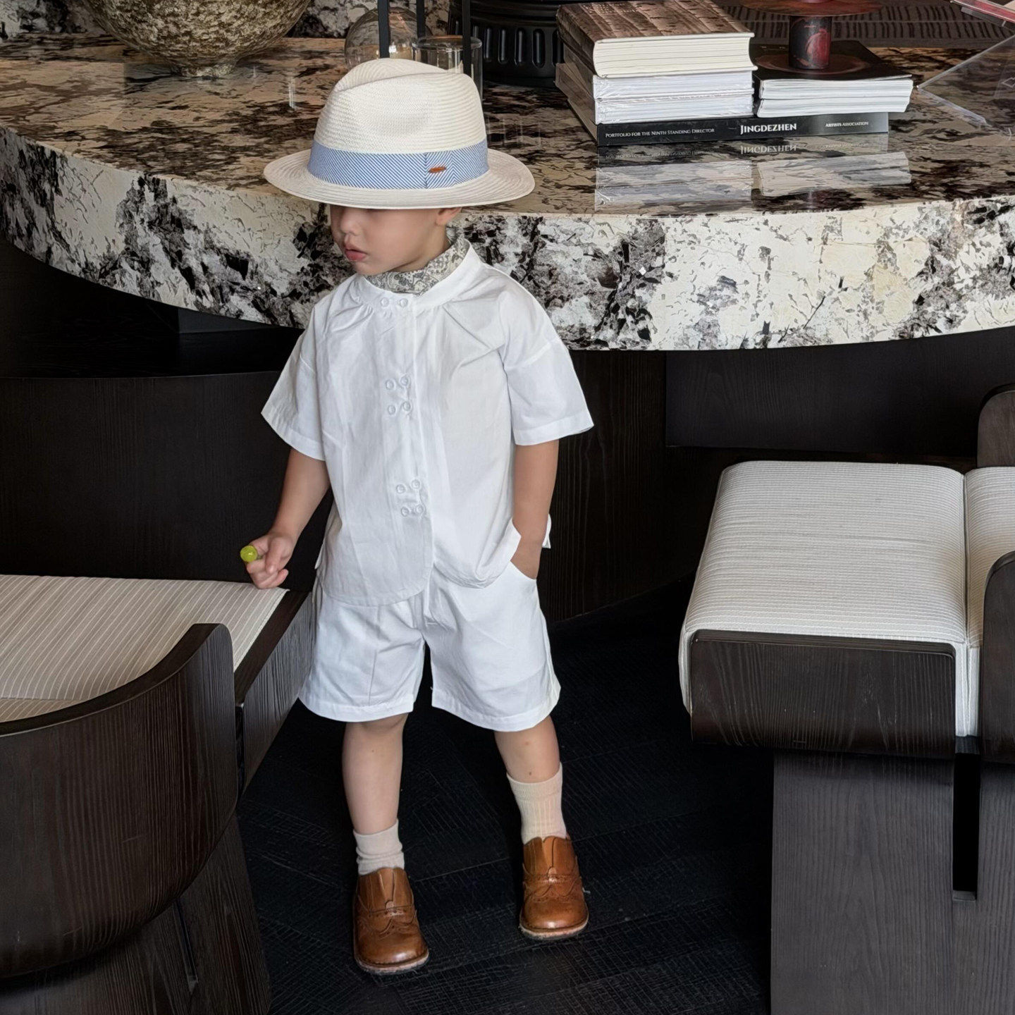 Stylish And Trendy Kids Versatile White Short-sleeve Shirt And Shorts photo 4