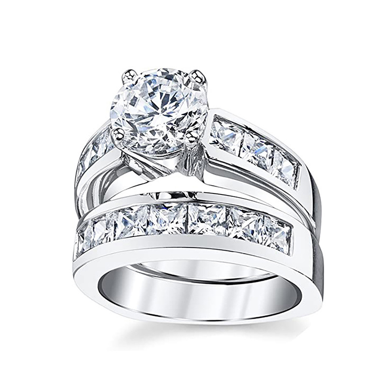 Fashionable Diamond-studded Couple Rings photo 2