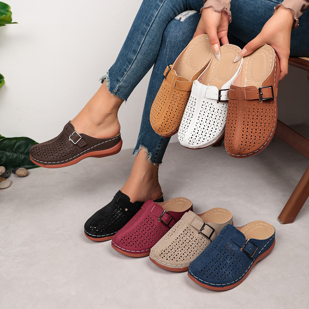 Ultra-light, Hollowed-out Closed-toe Elastic Slippers For Women photo 1