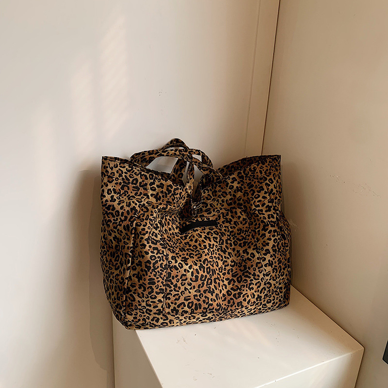 Leopard Print Nylon Large Capacity Tote Bag photo 3