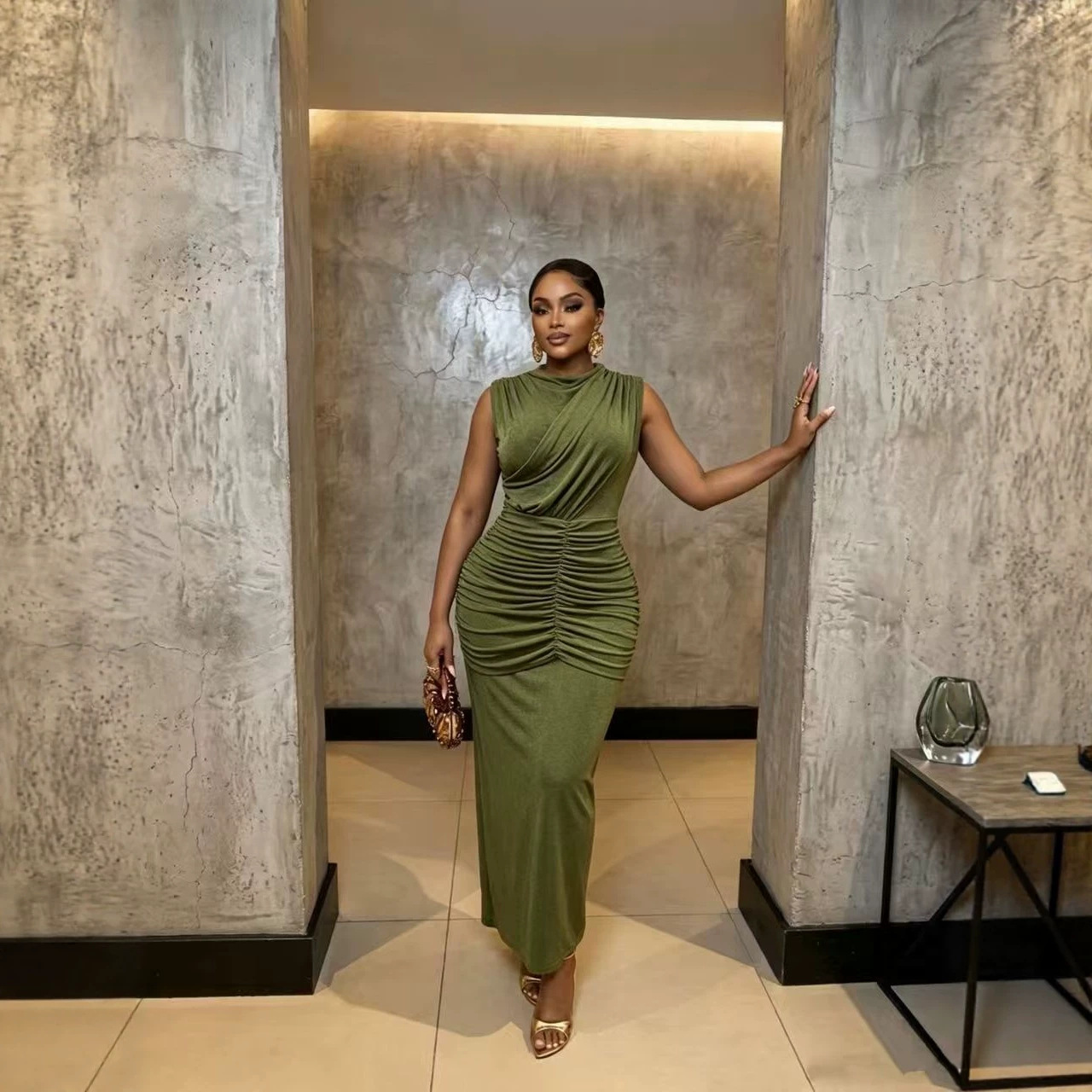 Women's Sleeveless Round-neck Bodycon Dress photo 5