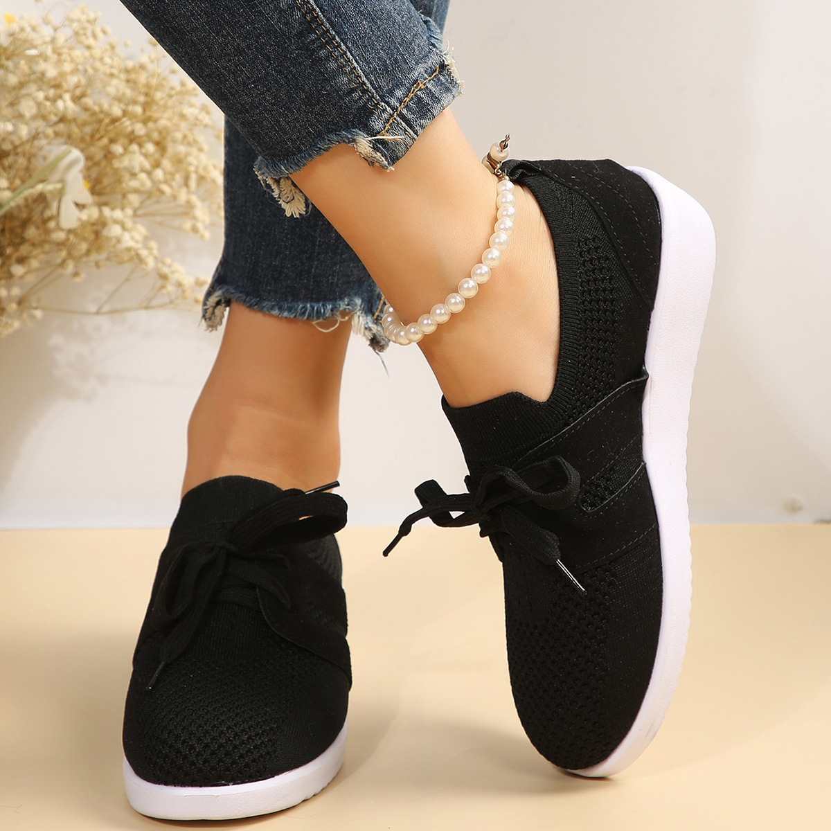 Fashionable And Comfortable Casual Women's Sports Shoes photo 3