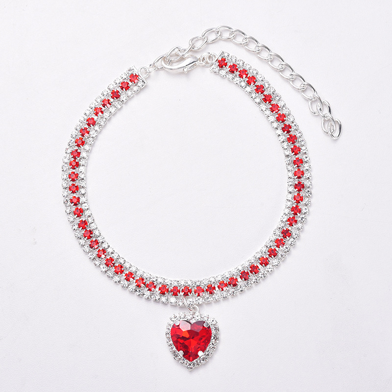 Love-shaped Pendant Rhinestone Pet Necklace photo 3